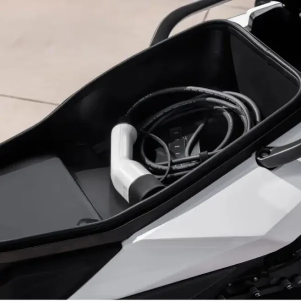 Maxi Scooter électrique Nerva Exe II  – Image 9