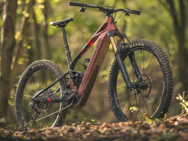 Mondraker Crafty Carbon RR  - VTT électrique carbone 2025 – Image 3