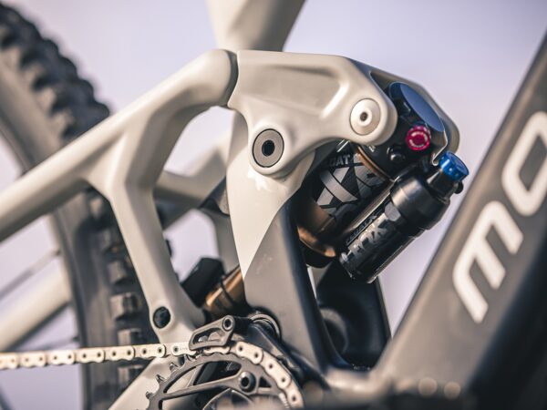 Crafty Carbon RR S - VTT électrique Mondraker 2025 – Image 6
